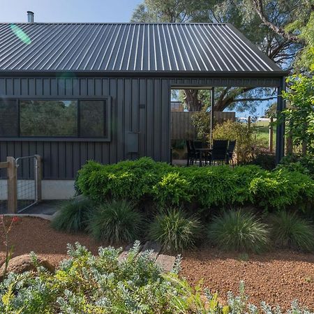 Margaret River Bungalow-1-Street - Pet Friendly Exterior foto